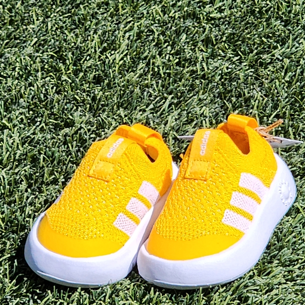 Adidas Kids Crew Yellow Bubblecomfy Sneakers Size 5k